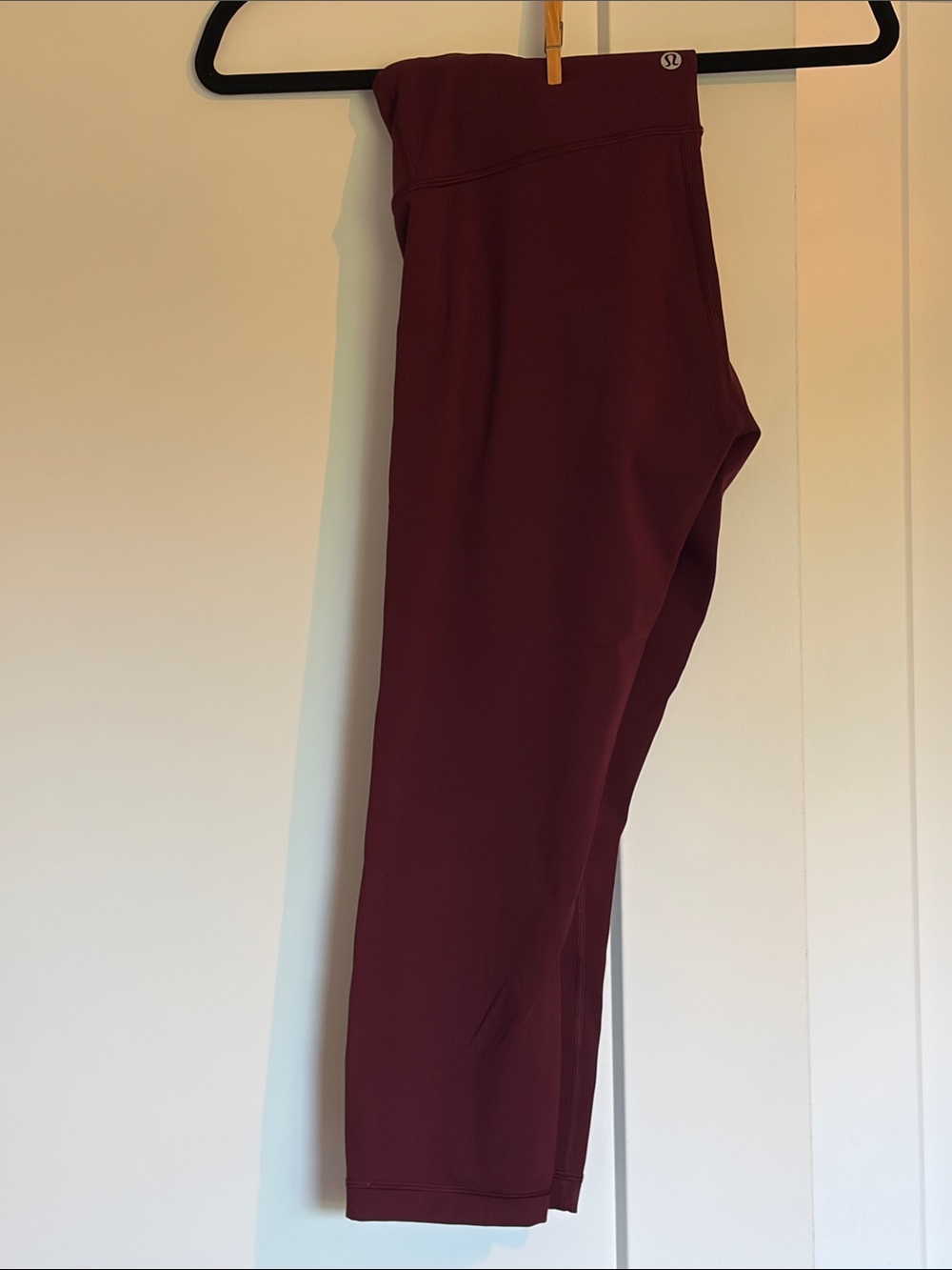 Burgundy Lululemon workout capri leggings